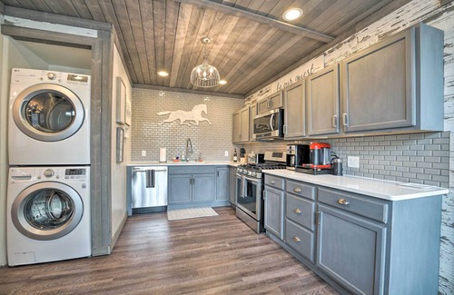 Westfield Casa | Historic Westfield Home: 2 Mi to Lake Erie!