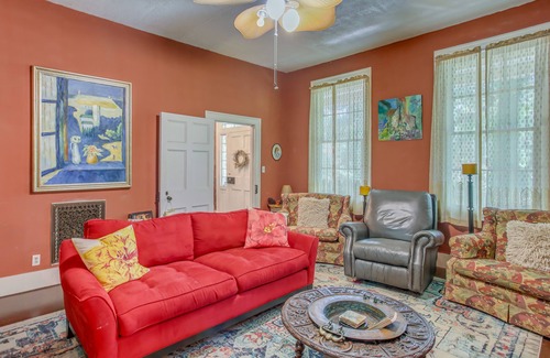 Winnabow Casa | Historic Winnabow Home w/ Screened Porches!