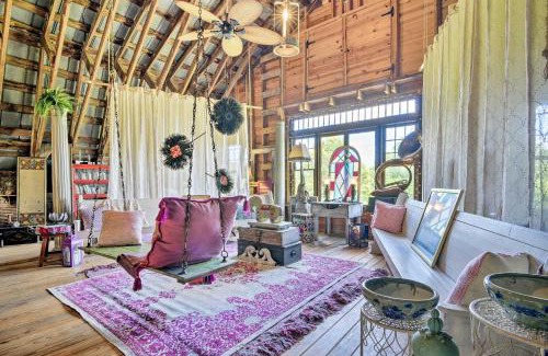 Wallburg Casa | Historic Winston-Salem Guest Barn on Farm!
