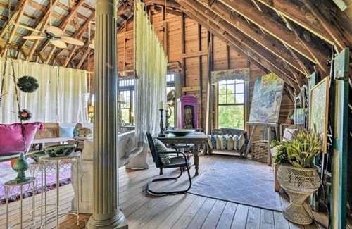 Wallburg Casa | Historic Winston-Salem Guest Barn on Farm!
