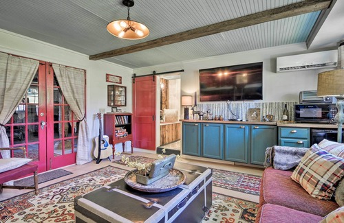Wallburg Casa | ¡NUEVO! Histórico Winston-Salem Guest Barn en la granja!