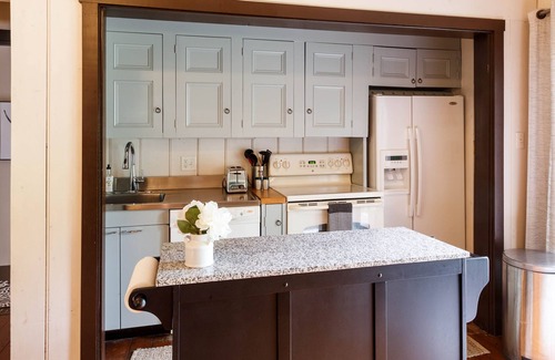 Brownstown Apartamento | Histórico, pero moderno Carriage House Loft Apartment ubicado en el condado de Lancaster.