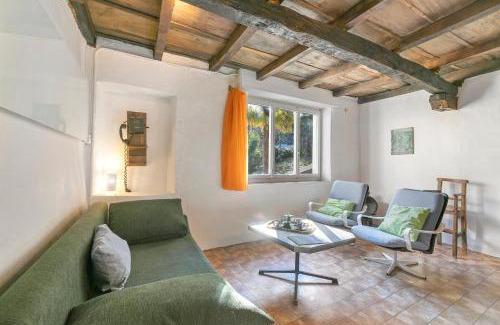 Caslano Apartamento | Historical Caslano Apartments - Happy Rentals