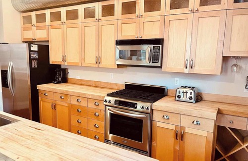 Livingston Casa | Historical Charm with Modern Comforts