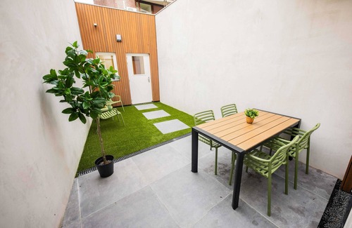 Eindhoven City Center Apartamento | Historical City Retreat with Sauna option (R-51-B)