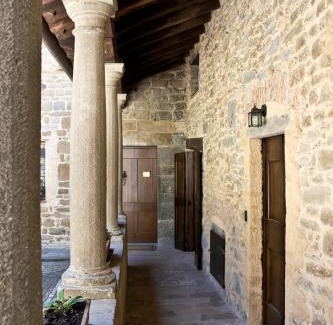 Fontanella Apartamento | Historical House Medieval Abbey - Al Chiostro