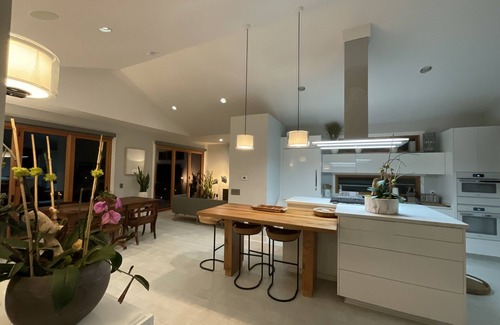South Pasadena Casa | Historical House with new guest home on the Green & Green corridor