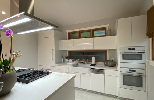South Pasadena Casa | Historical House with new guest home on the Green & Green corridor
