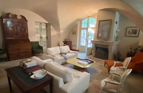 Montpeyroux Casa | Listed village house, shaded garden, swimming pool