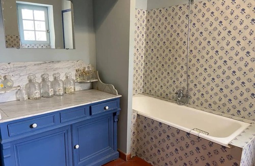 Montpeyroux Casa | Listed village house, shaded garden, swimming pool