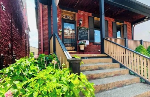 Uniontown Apartamento | Historically Charming 2 bedroom Apartment in the heart of Uniontown