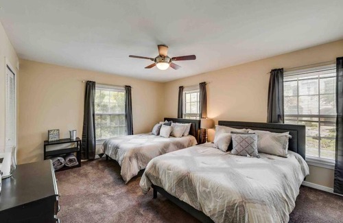 Lakewood Casa | HistoricTownhome+Close2White Rock Lake+3Queen Beds