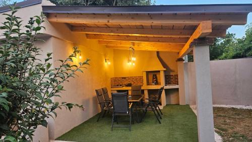 Veruda Apartamento | History Apartment Villa Veruda