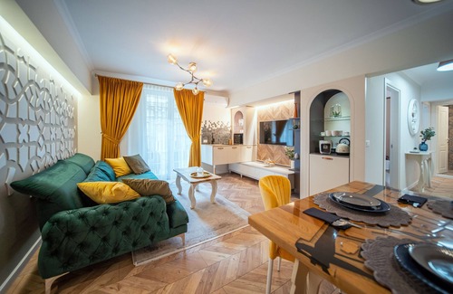 Bucharest City-Centre Apartamento | History Museum Apartment