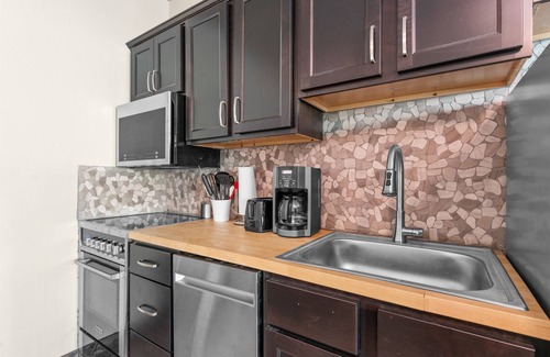 Branson Condominio | Hit a Home Run with Family Fun!Resort hot tub open