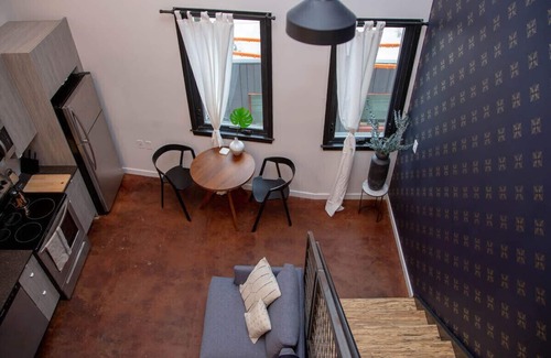 Center City Apartamento | The Hive Room en el edificio Kestrel, Lofted apartment center city views