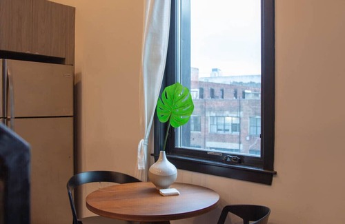 Center City Apartamento | The Hive Room en el edificio Kestrel, Lofted apartment center city views