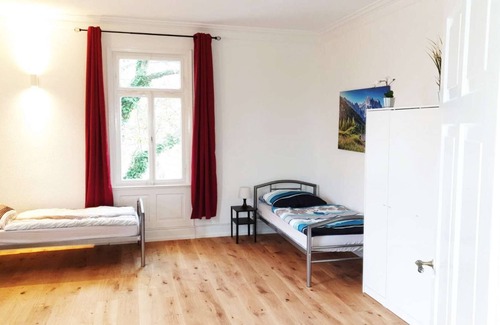 Metzingen Apartamento | HÖ01 large apartment with dryer and washing machine