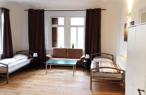 Metzingen Apartamento | HÖ01 large apartment with dryer and washing machine