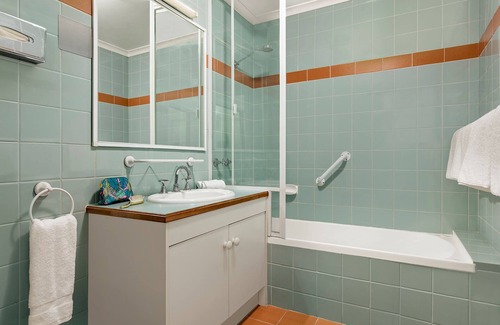 Sullivan's Cove Hotel | Hobart Waterfront Apartments