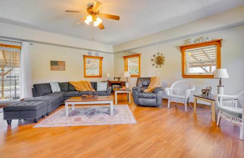Rockbridge Casa | Hocking Hills Hideaway with Hot Tub and Fire Pit!