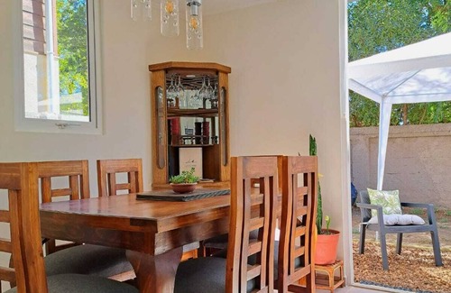 Casablanca Casa | Hogar Entre Viñas: 2D2B Casa nueva con estacionamiento gratuito.
