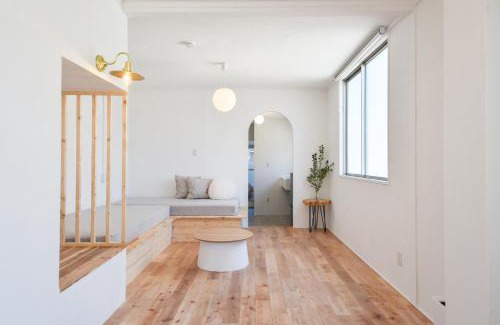 Nishikimachi Apartamento | hoho 高松駅 港近くの1日2組限定の貸切宿 2F 3F