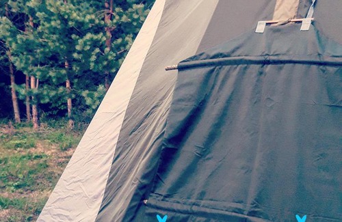 Mednoye Otro | Hoki Camp Глэмпинг у реки