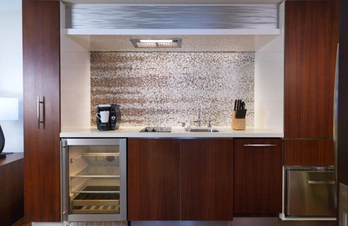 Waikiki Hotel | Hokulani Waikiki, a Hilton Grand Vacations Club - 1 Bedroom Plus - Double Beds - 1DP