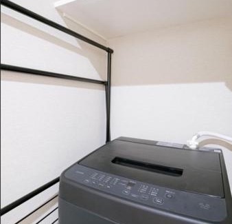 Higashi Apartamento | Hokusai Great Wave x Modern Japan