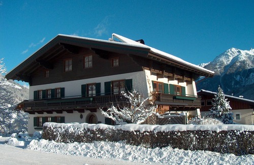 Schonbach Apartamento | Holiday accommodation with balcony