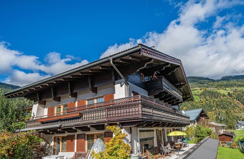 Schonbach Apartamento | Holiday accommodation with balcony