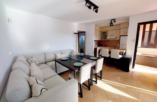 La Oliva Casa | Hola~Ola House