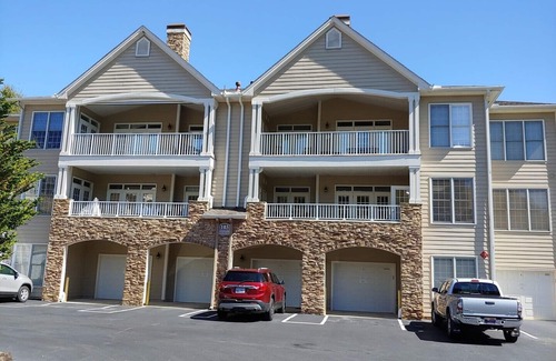 Maggie Valley Condominio | Hole in One Mountain Retreat 2 Bedroom, 2 Bath, Beautiful View,