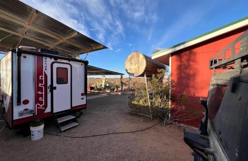 Columbus Otro | Hole in the Wall Getaway - USA Mexico Border Campsite