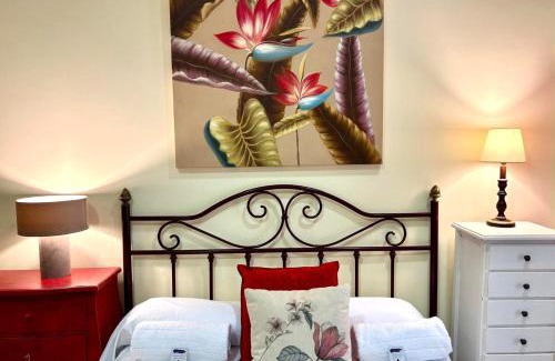 Baiona Old Town Apartamento | Holibai, Vermello, Un rincón con encanto cerca de la playa