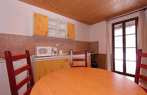 Desna Apartamento | Apartamento vacacional con piscina exterior y wifi
