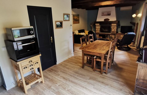 Le Monastier-sur-Gazeille Casa | Holiday Home 'Estaou Treillo 1 Gte Rural' with Shared Garden, Wi-Fi and Air Conditioning