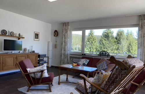 Schoenwald Casa | Casa de vacaciones 'Gutach' con vistas a la montaña, jardín compartido y Wi-Fi
