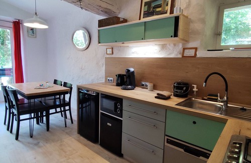 Saint-Martin-le-Superieur Casa | Casa de vacaciones 'La Laiterie' con piscina compartida, balcón y Wi-Fi