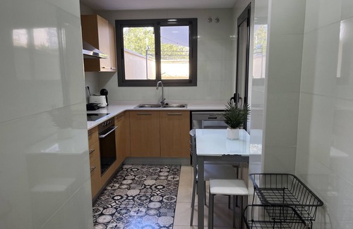 Vilanova I la Geltru Apartamento | Holiday Apartment near Sitges with private terrace and parking