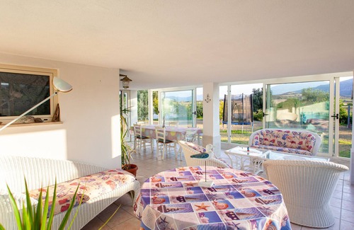 Posada Villa | Alojamiento de vacaciones "Villa Monte Longu" con Wi-Fi