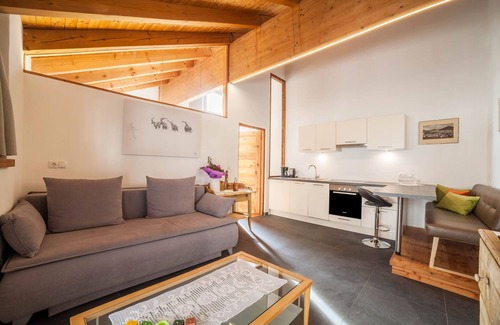 Burgusio Apartamento | Alojamiento de vacaciones "Ferienwohnung Burgeis" con balcón y vistas a la montaña