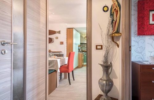 San Zeno di Montagna Apartamento | Apartamento vacacional en San Zeno con bonitas vistas al lago