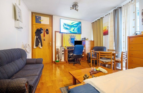 Vila Franca do Campo Apartamento | Holiday Apartment "Casa Sao Pedro 3" with 2 Balconies, Shared Terrace & Wi-Fi