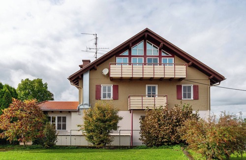 Leutkirch im Allgau Apartamento | Apartamento vacacional 'Fetzach' con terraza privada, jardín comunitario y wifi