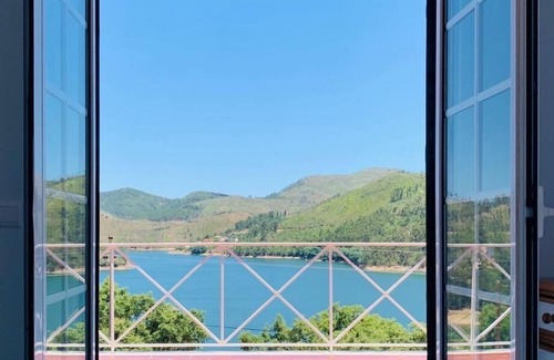 Ferreira do Zezere Casa | Casa de Vacaciones "Lakeside rest"