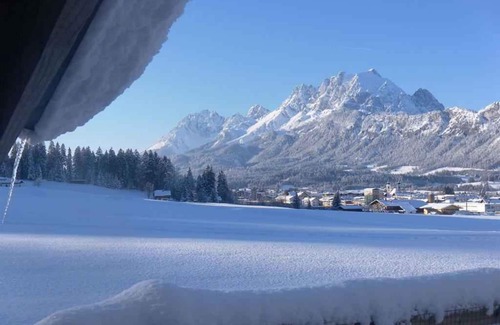 Sankt Johann in Tirol Apartamento | Apartamento vacacional en los bordes del poblado