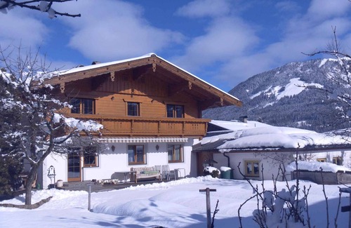 Sankt Johann in Tirol Apartamento | Apartamento vacacional en los bordes del poblado
