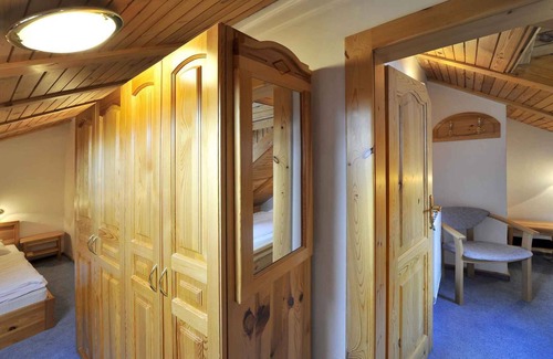 Tatranska Lomnica Apartamento | Apartamento vacacional con la TV